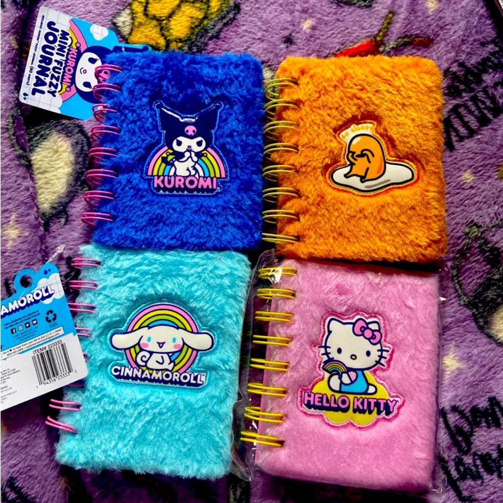 Sanrio Hello Kitty and Friends Mini Fuzzy Plush Notebooks Set NWT